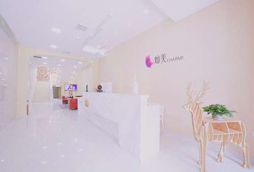 17-21040Q6043bF.jpg