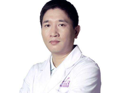 邓诚医生.jpg