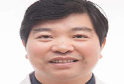 钱坚革.jpg