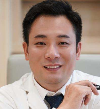 杨宏刚医生.jpg