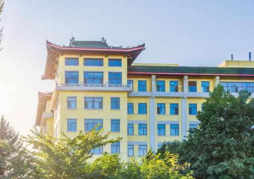 哈尔滨医科大学口腔医学院.jpg